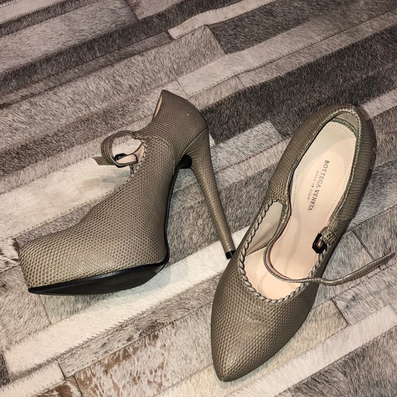 Bottega Veneta Shoes - 👑Amazing Bottega Veneta snake print pump sz 38 8